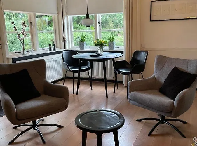 Huize Florinata Semesterbostad